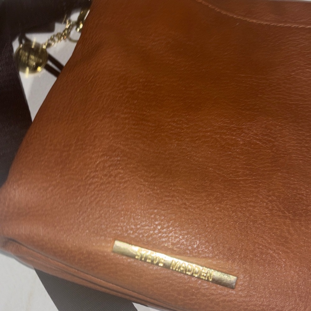 Steve Madden Brown Crossbody Bag with Black Tassel - Picture 4 of 9